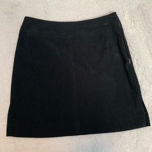 Women’s Express World Brand Faux Suède Black Stretch Skirt Size 1/2